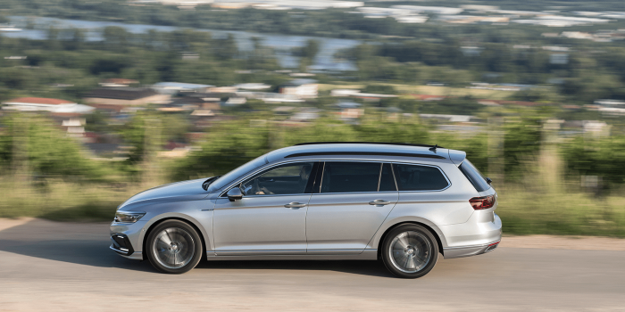 Volkswagen passat gte phev min