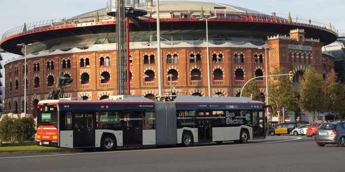 Solaris urbino electric elektrobus electric bus barcelona spanien spain min