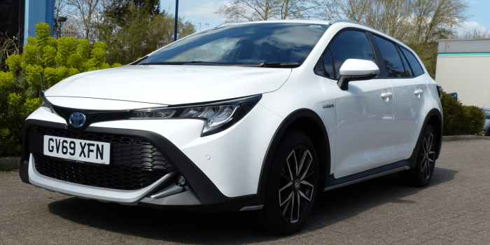 Toyota corolla touring hybrid grossbritannien uk min