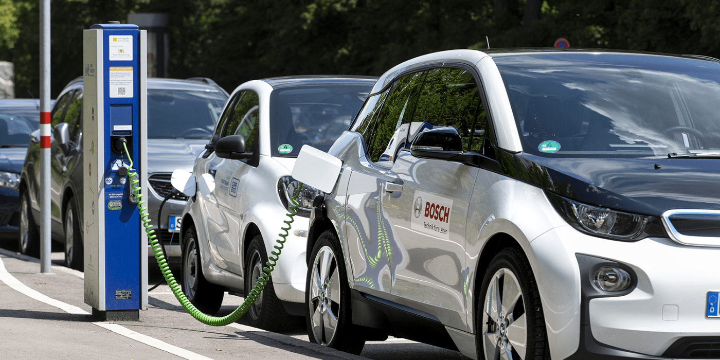 Bosch ladestation charging station min