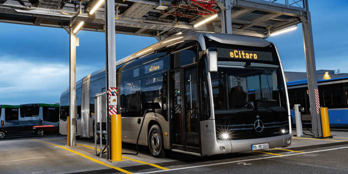 Daimler mercedes benz ecitaro g elektrobus autobús eléctrico min