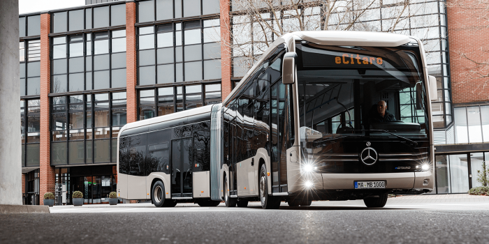 Daimler mercedes benz ecitaro g elektrobus electric bus min