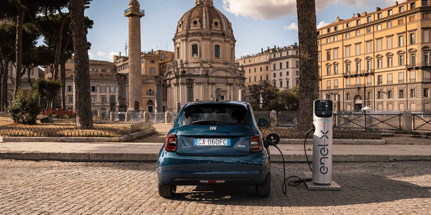 fiat 500e enel x ladestation estacion de recarga italia 2020 03 min fiat 500e enel x ladestation estacion de recarga italia 2020 03 min