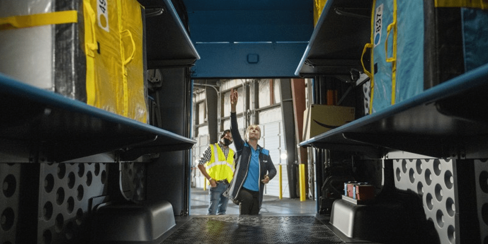 rivian automotive e transporter amazon 2020 01 min rivian automotive e transporter amazon 2020 01 min