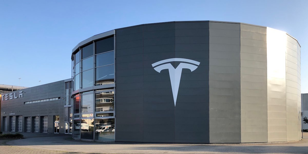 Tesla service center hamburg wandsbek