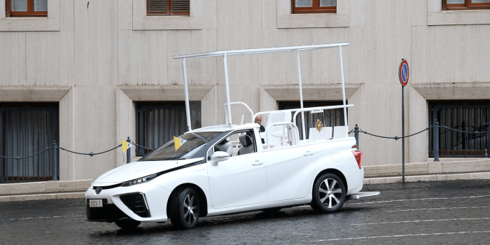 Toyota mirai papst kurzschluss min