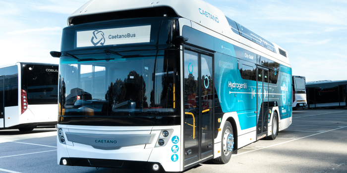 Caetanobus h2 city gold toyota brennstoffzellen bus fuel cell bus min