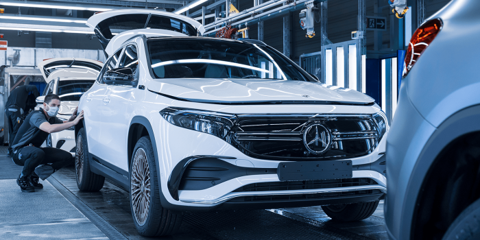 Mercedes benz eqa produktion production min