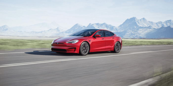 Tesla model s plaid min