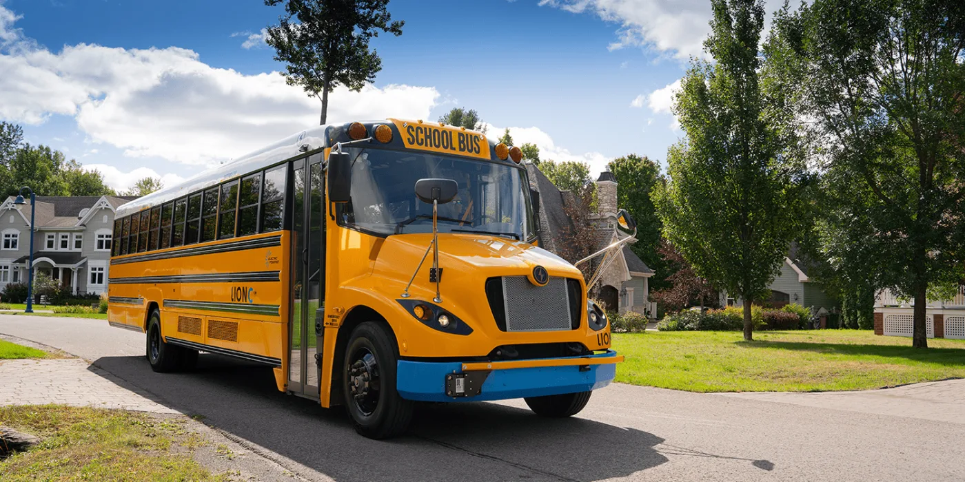 lion electric lionc elektrobus electric bus 2021 02 min lion electric lionc elektrobus electric bus 2021 02 min