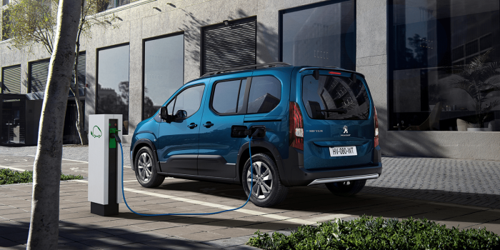 Peugeot e rifter min