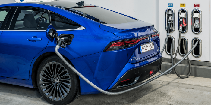 Toyota mirai h2 tankstelle estación de servicio de hidrógeno air liquide min