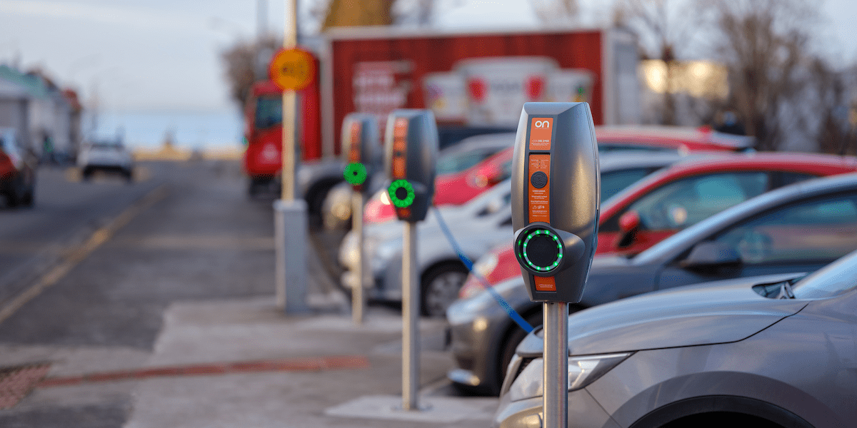 Estación de carga Evbox ladestation wallbox isla islandia reykjavik min