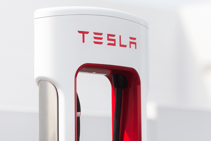 Tesla supercharger min e