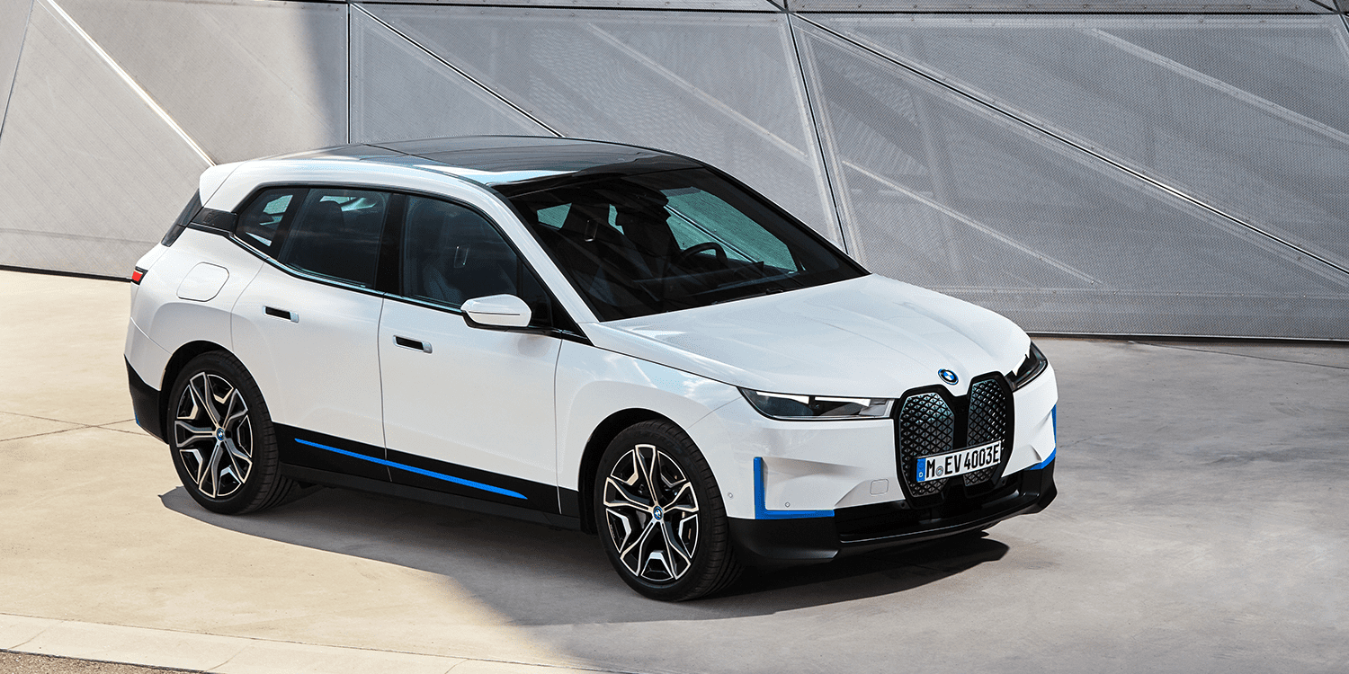 BMW launches iX and i4 configurator