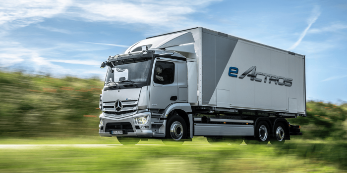 Mercedes benz eactros e lkw electric truck min