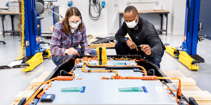 Ford batterie battery michigan min