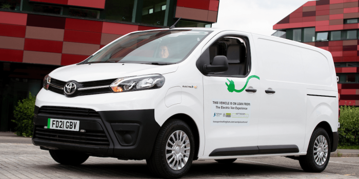 Toyota proace e transporter eléctrico grossbritannien uk min