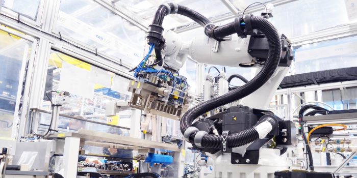 Bosch batterie produktion roboter