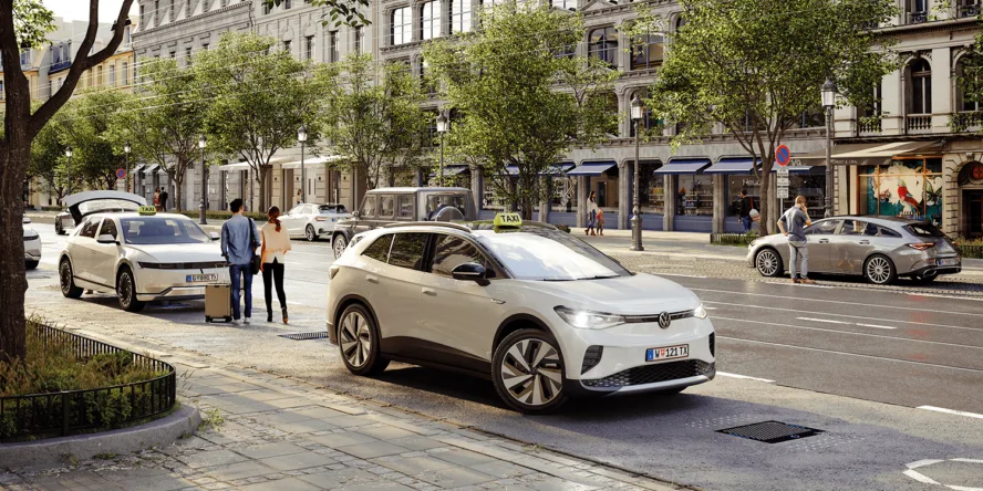 e taxi austria oesterreich induktives laden inductive charging 2021 01 min 888x444 1 e taxi austria oesterreich induktives laden inductive charging 2021 01 min 888x444 1