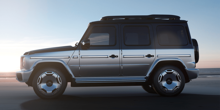 Mercedes benz eqg min