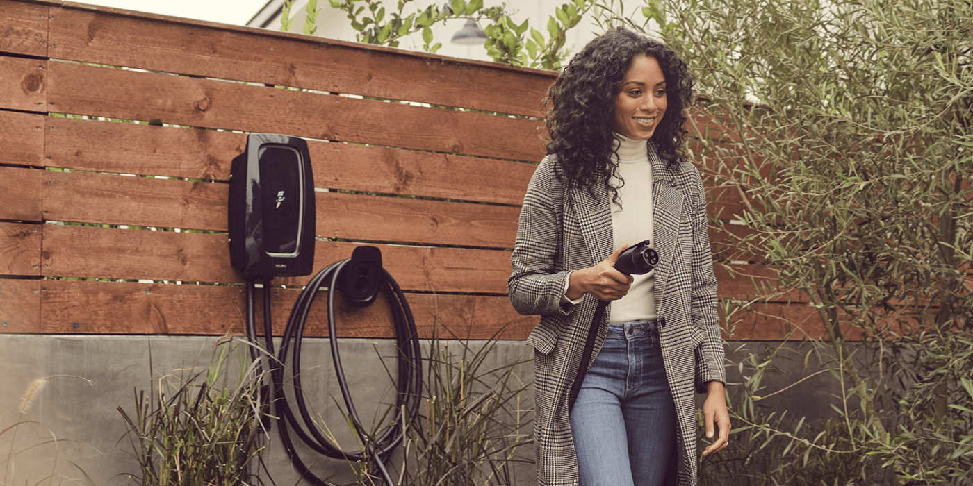 Electrify canada wallbox ladestation charging station kanada min