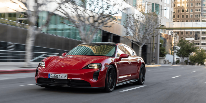 Porsche taycan gts sport turismo min