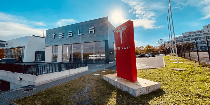 Centro de servicio Tesla dresde min