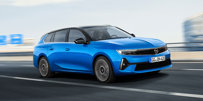 Opel astra sports tourer min