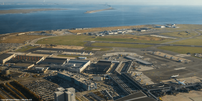 Kopenhagen flughafen copenhagen airport flugzeug min