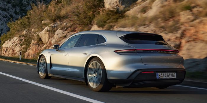 Porsche taycan sport turismo