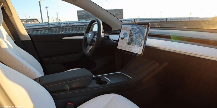 Tesla model y fahrbericht christoph m schwarzer min