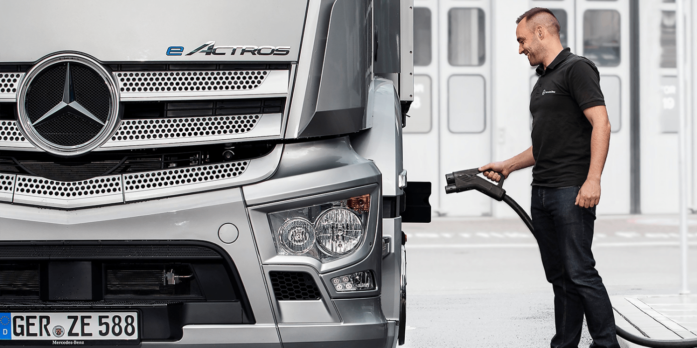 Estación de carga Mercedes benz eactros ladestation min