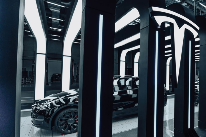 Tesla model y gigafactory giga berlin min e