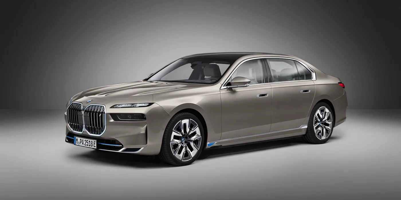 MK Taxi  Japan's MK Group Introduces BMW i7 And iX To Luxury Taxi Fleet