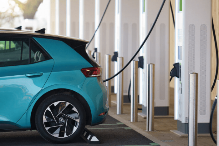 Gridserve ladestation charging station grossbritannien uk min e