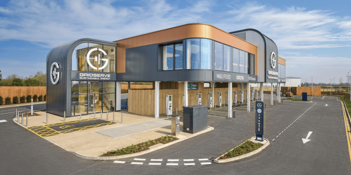 Gridserve ladestation estación de carga grossbritannien uk min