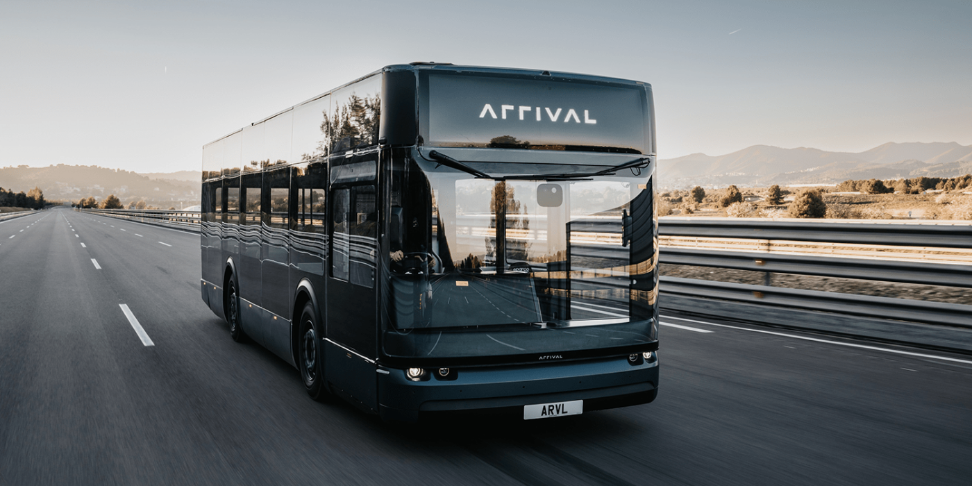 Llegada elektrobus autobús eléctrico min