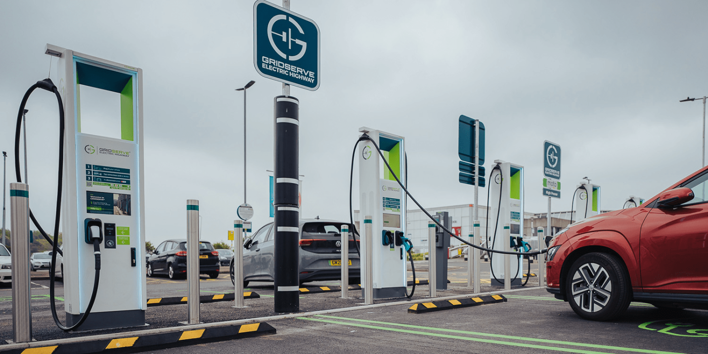 Gridserve ladestation estación de carga grossbritannien uk min e