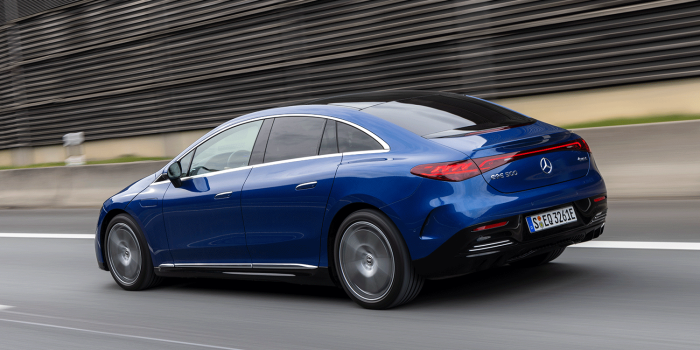 Mercedes benz eqe min