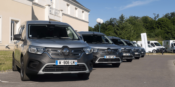 Renault kangoo e tech electric e transporter electric transporter frankreich france min