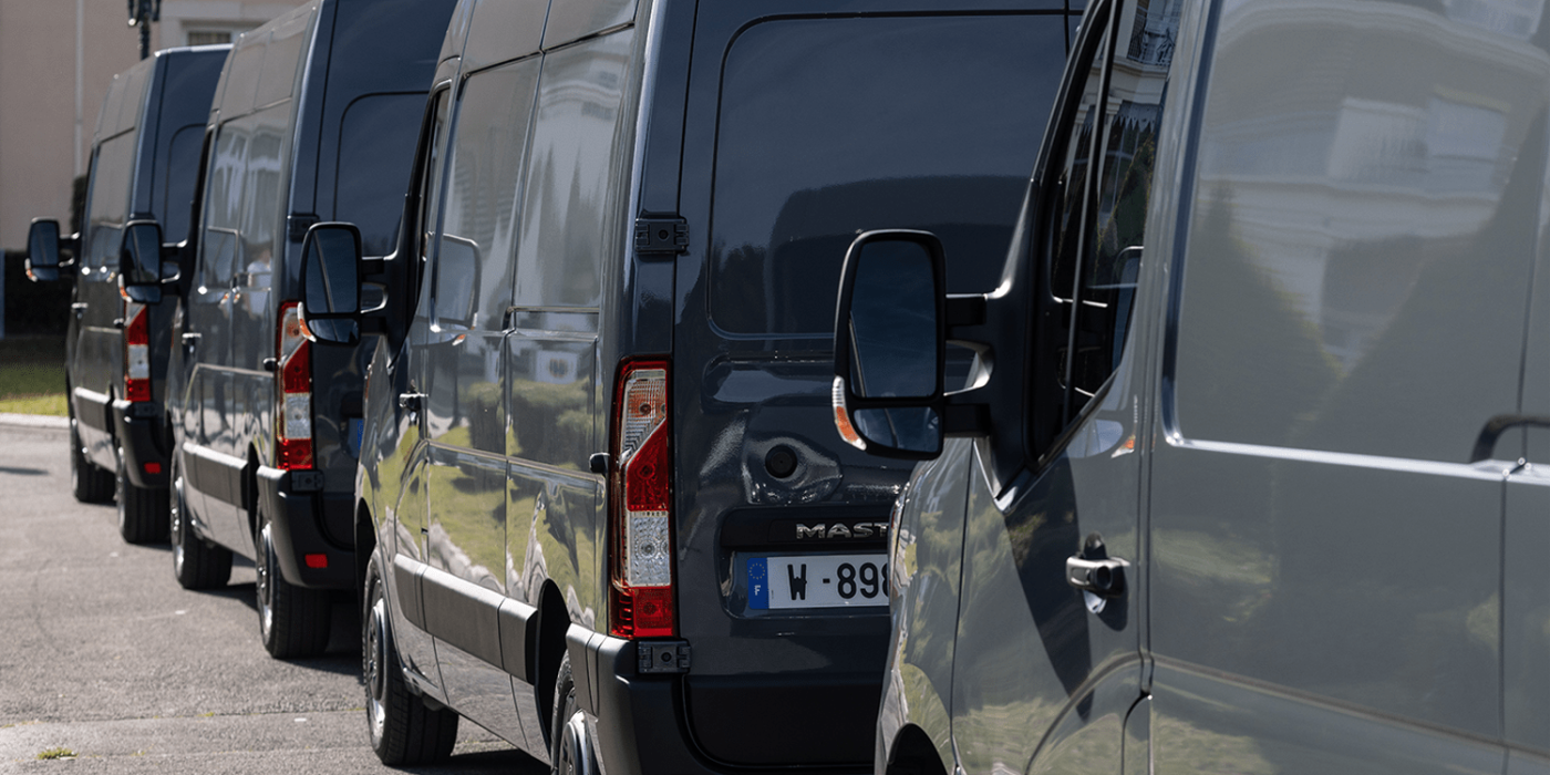 Renault master e tech e transporter electric transporter frankreich france min