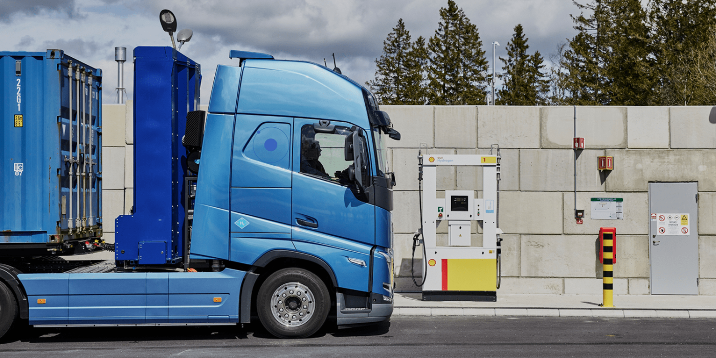 volvo fh fuel cell brennstoffzellen lkw fuel cell truck h2 tankstellen hydrogen refuelling station 2022 01 min volvo fh fuel cell brennstoffzellen lkw fuel cell truck h2 tankstellen hydrogen refuelling station 2022 01 min