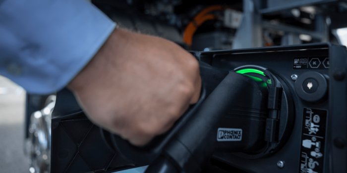 Daimler e truck charing park mercedes benz eactros e lkw electric truck ladestation charging station min