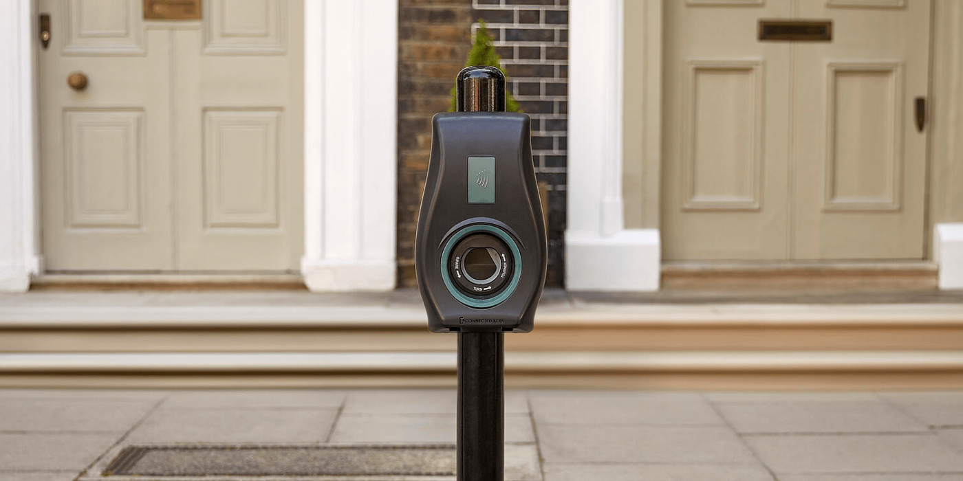 Connected kerb ladestation charging station min