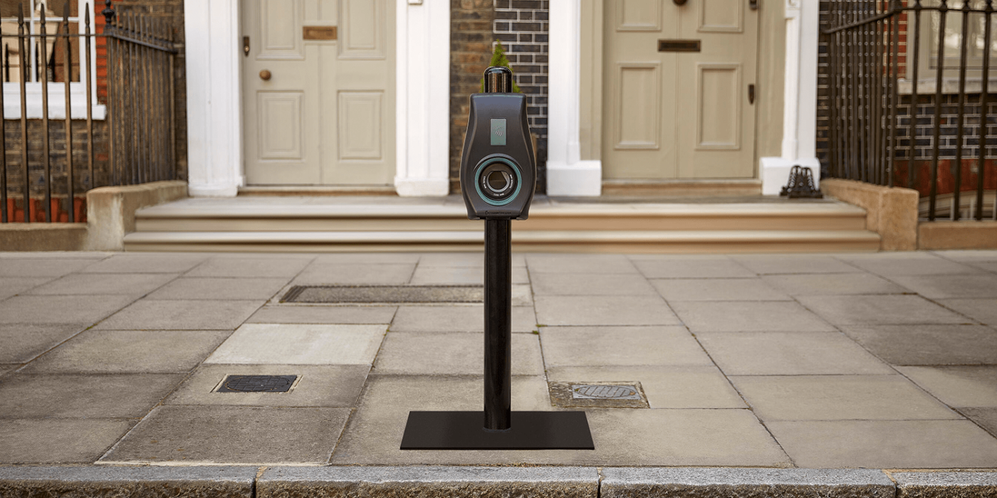 Estación de carga en bordillo ladestación conectada min e