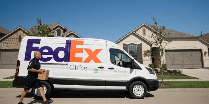 Ford e transit fedex min