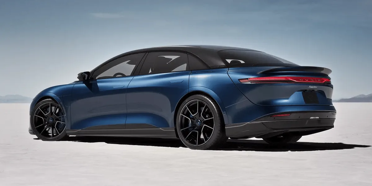 lucid motors lucid air sapphire 2022 01 min lucid motors lucid air sapphire 2022 01 min