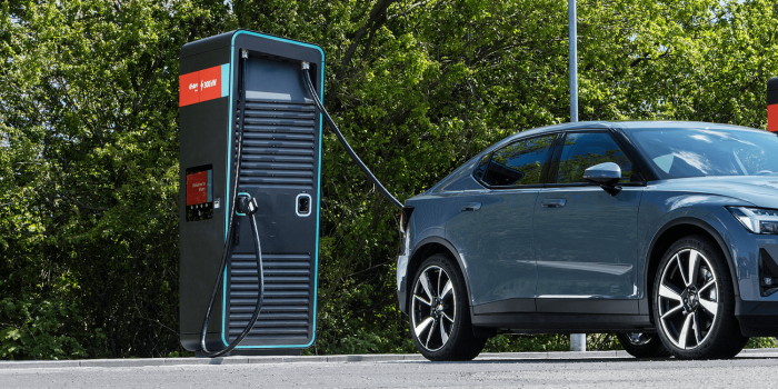 Polestar daenemark denmark eon ladestation charging station min