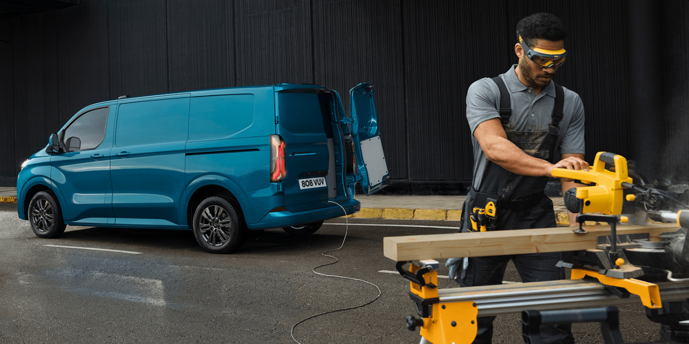 ford e transit custom e transporter electric transporter 2022 02 min ford e transit custom e transporter electric transporter 2022 02 min